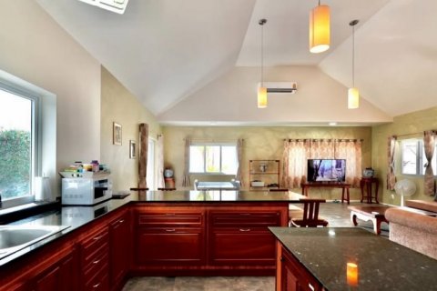 Propiedad 300 m2 en Rawai, Tailandia № 135145 - foto 15