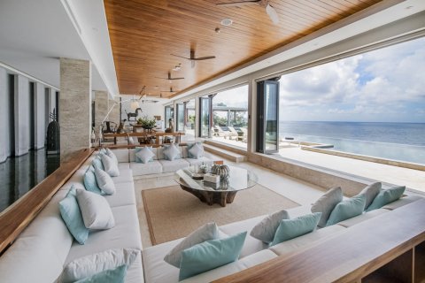 Villa in Surin, Thailand 11 Schlafzimmer № 74472 - Foto 4