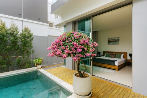 Chalet de 3 dormitorios en Bang Tao, Tailandia № 152467 - foto 8