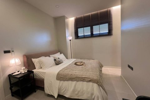 Chalet de 3 dormitorios en Pattaya, Tailandia № 118475 - foto 6