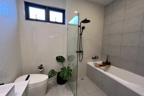 Chalet de 3 dormitorios en Pattaya, Tailandia № 118475 - foto 8