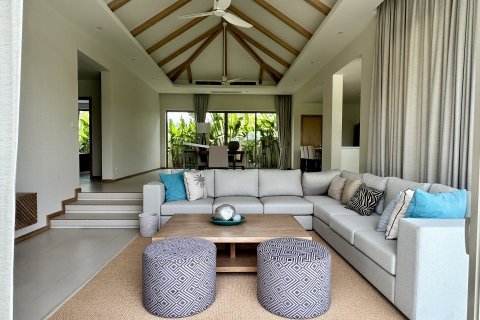 Chalet de 4 dormitorios en Bang Tao, Tailandia № 152416 - foto 4