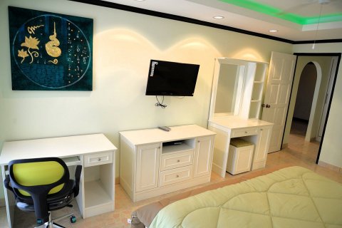 Condominio de 1 dormitorio en Pattaya, Tailandia № 121218 - foto 11