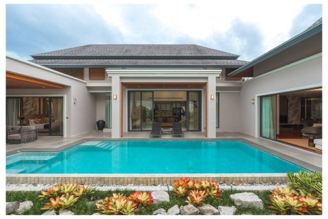 Chalet de 3 dormitorios en Bang Tao, Tailandia № 210010