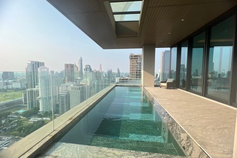 Condominio de 4 dormitorios en Pathum Wan, Bangkok, Tailandia № 167053 - foto 4