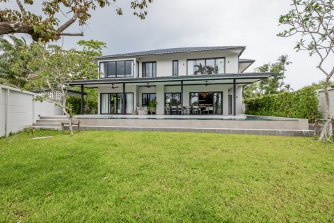 Villa in Pa Klok, Thailand 4 bedrooms № 153697