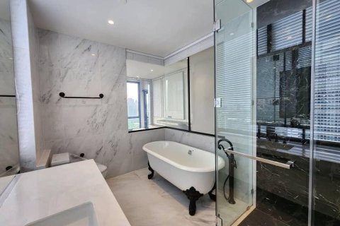 Condominio de 4 dormitorios en Pathum Wan, Bangkok, Tailandia № 163887 - foto 10