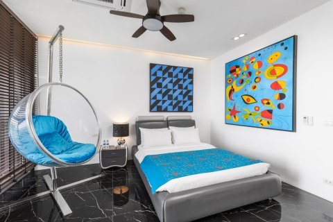 Chalet de 7 dormitorios en Kamala, Tailandia № 153696 - foto 26