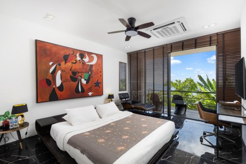 Chalet de 7 dormitorios en Kamala, Tailandia № 153696 - foto 27