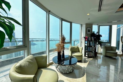 Condominio de 4 dormitorios en Pattaya, Tailandia № 146383 - foto 12