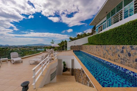 Chalet de 6 dormitorios en Chalong, Tailandia № 73353 - foto 6