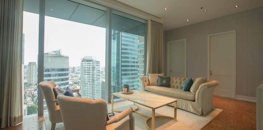 Condo in Bang Rak, Bangkok, Thailand, 3 bedrooms № 167999