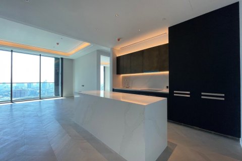 Condominio de 2 dormitorios en Pathum Wan, Bangkok, Tailandia № 163929 - foto 2