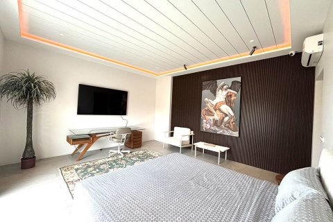 Propiedad 330 m2 en Rawai, Tailandia № 135268 - foto 11