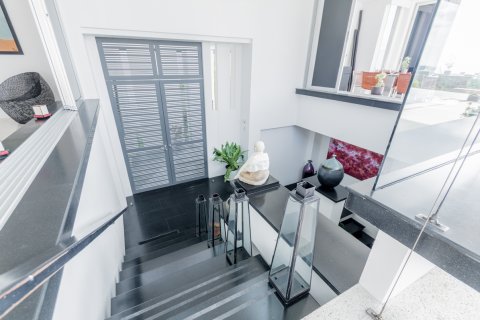 Villa on Layan Beach, Thailand 4 bedrooms № 70701 - photo 9