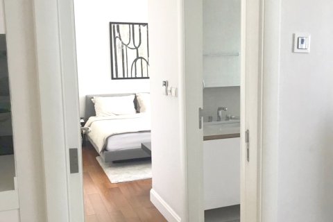 Condominio de 2 dormitorios en Pathum Wan, Bangkok, Tailandia № 163998 - foto 5