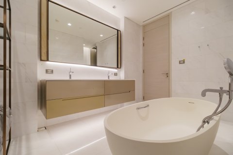 Кондоминиум с 2 комнатами в Патхум Ване, Бангкок, Таиланд № 167058 - фото 16