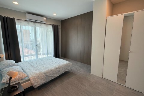 Apartment in Phuket, Thailand 3 bedrooms № 209709