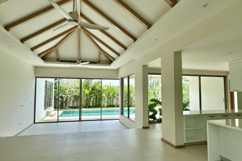 Chalet de 3 dormitorios en Bang Tao, Tailandia № 210007 - foto 8