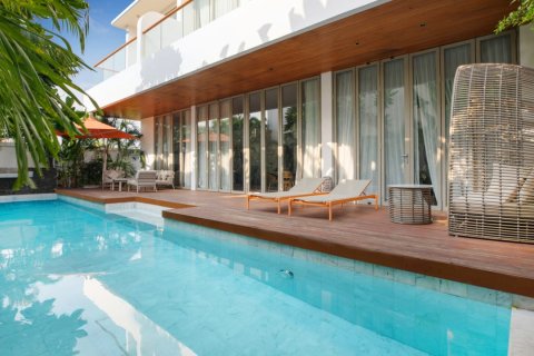 Chalet de 3 dormitorios en Rawai, Tailandia № 209717