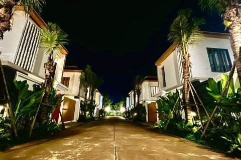 Chalet de 3 dormitorios en Bang Tao, Tailandia № 152504 - foto 3
