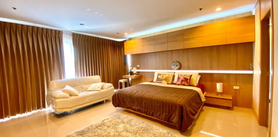Condominio de 3 dormitorios en Pattaya, Tailandia № 121088