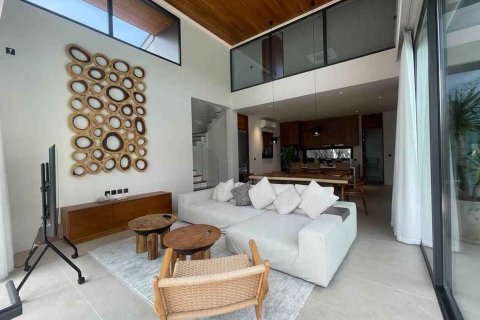 Propiedad 300 m2 en Chalong, Tailandia № 135206 - foto 14