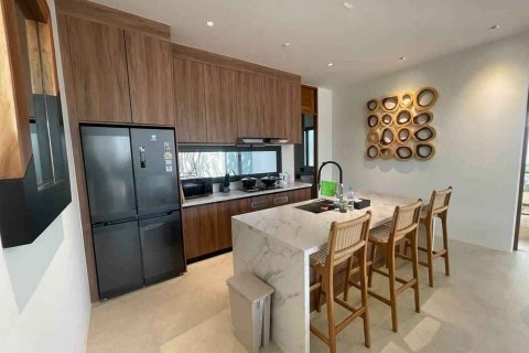 Propiedad 300 m2 en Chalong, Tailandia № 135206 - foto 13