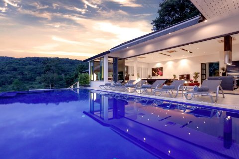 Chalet de 6 dormitorios en Patong, Tailandia № 153756 - foto 5