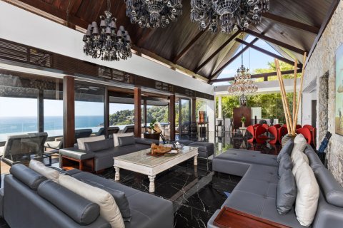 Chalet de 7 dormitorios en Kamala, Tailandia № 153696 - foto 11