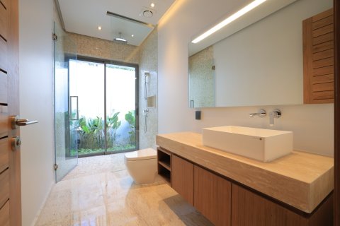 Chalet de 4 dormitorios en Bang Tao, Tailandia № 152469 - foto 5