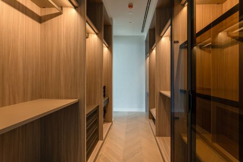 Condominio de 3 dormitorios en Pathum Wan, Bangkok, Tailandia № 163933 - foto 9