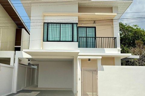 Chalet de 3 dormitorios en Phuket, Tailandia № 210219 - foto 14