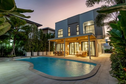 Chalet de 3 dormitorios en Phuket, Tailandia № 210220