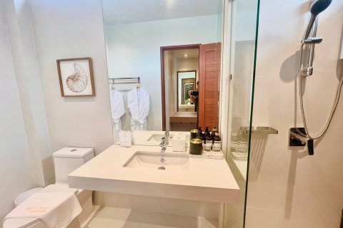 Chalet de 3 dormitorios en Bang Tao, Tailandia № 152504 - foto 20