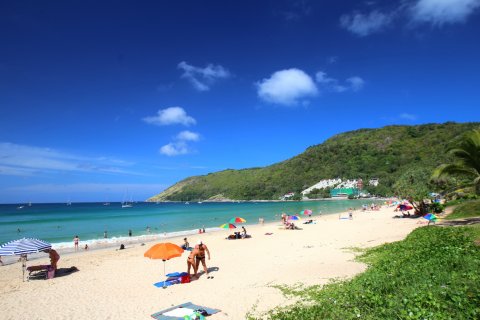Reihenhaus auf Nai Harn Beach, Thailand 4 Schlafzimmer № 71526 - Foto 3
