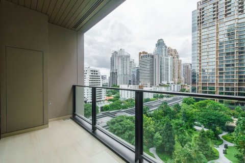 Кондоминиум с 2 комнатами в Патхум Ване, Бангкок, Таиланд № 167058 - фото 3