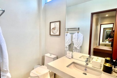 Chalet de 3 dormitorios en Bang Tao, Tailandia № 152504 - foto 19