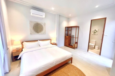 Chalet de 3 dormitorios en Bang Tao, Tailandia № 152504 - foto 17