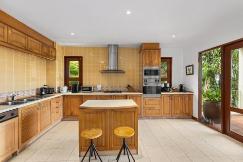 Chalet de 7 dormitorios en Kamala, Tailandia № 153701 - foto 15
