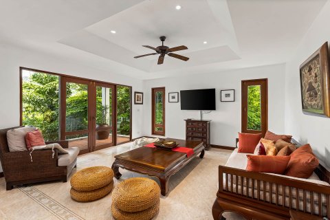 Chalet de 7 dormitorios en Kamala, Tailandia № 153701 - foto 14