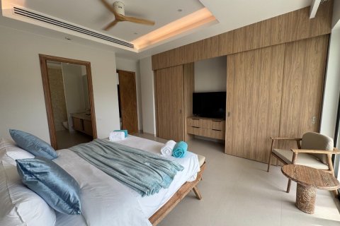 Chalet de 4 dormitorios en Naithon Beach, Tailandia № 153698 - foto 16