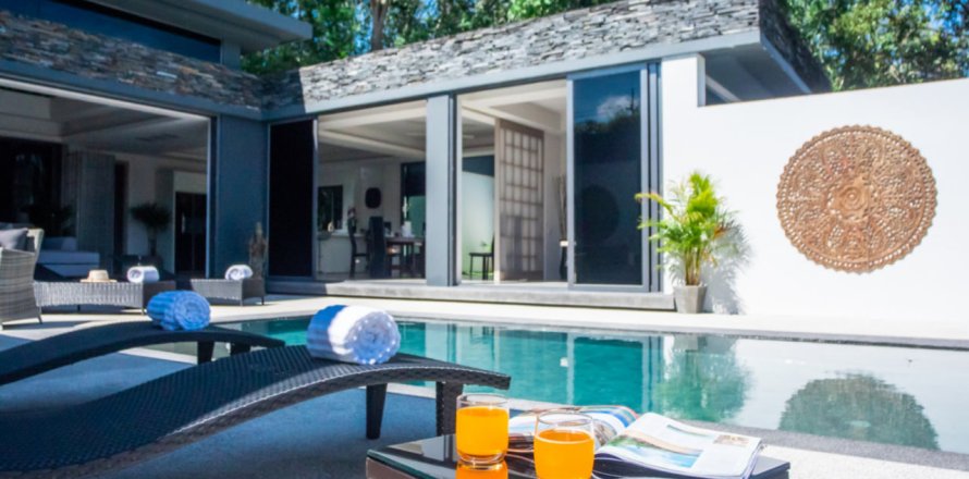 Chalet de 4 dormitorios en Bang Tao, Tailandia № 153699
