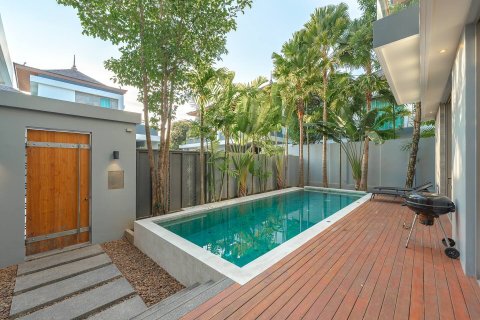 Chalet de 4 dormitorios en Bang Tao, Tailandia № 152468 - foto 9