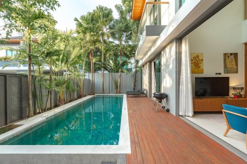 Chalet de 4 dormitorios en Bang Tao, Tailandia № 152468 - foto 8
