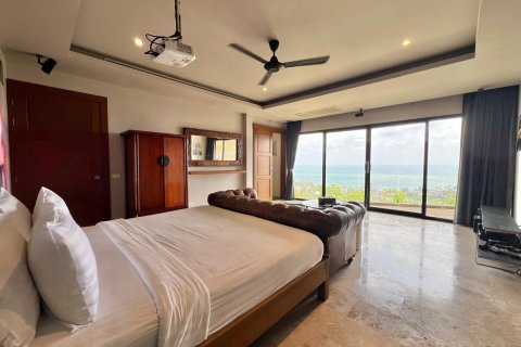 Chalet de 4 dormitorios en Ko Samui, Tailandia № 161527 - foto 17