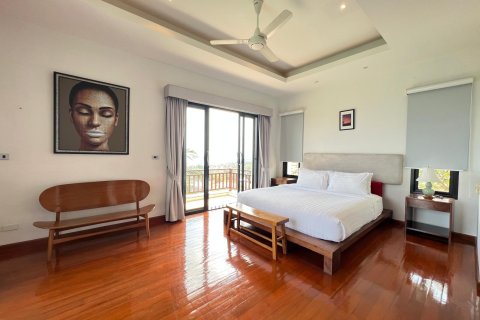 Chalet de 4 dormitorios en Ko Samui, Tailandia № 161527 - foto 16