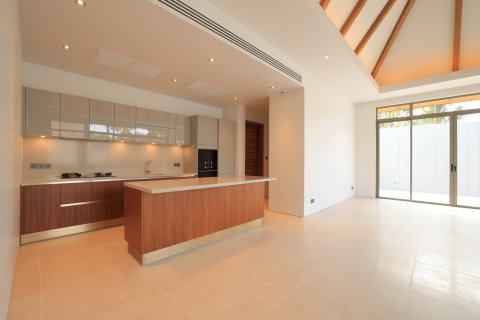 Chalet de 4 dormitorios en Bang Tao, Tailandia № 152469 - foto 9