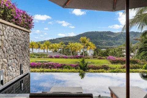 Chalet de 3 dormitorios en Kamala, Tailandia № 153755 - foto 20