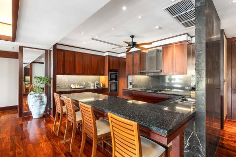 Chalet de 3 dormitorios en Kamala, Tailandia № 153755 - foto 18
